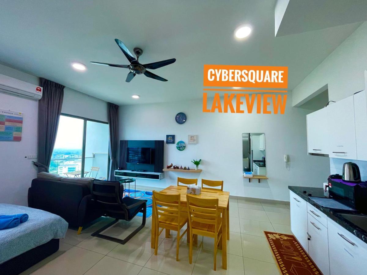 Cybersquare Lakeview With Netflix And Disney Hotstar Cyberjaya Exterior foto
